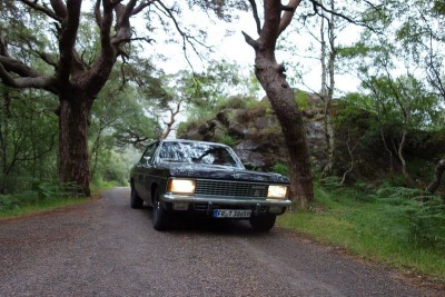 Opel Kapitän Schottland am Fuße des ben Nevis.jpg